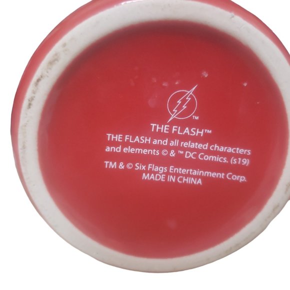 Six Flags The Flash Logo Ceramic Mug by DC Comics 12oz Distressed Design - Picture 5 of 5